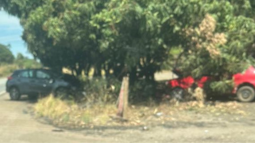 Acidente na BR-494 em Divinópolis deixa uma pessoa morta e duas feridas