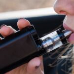 Cigarro eletrônico ameaça jovens e provoca alerta de saúde