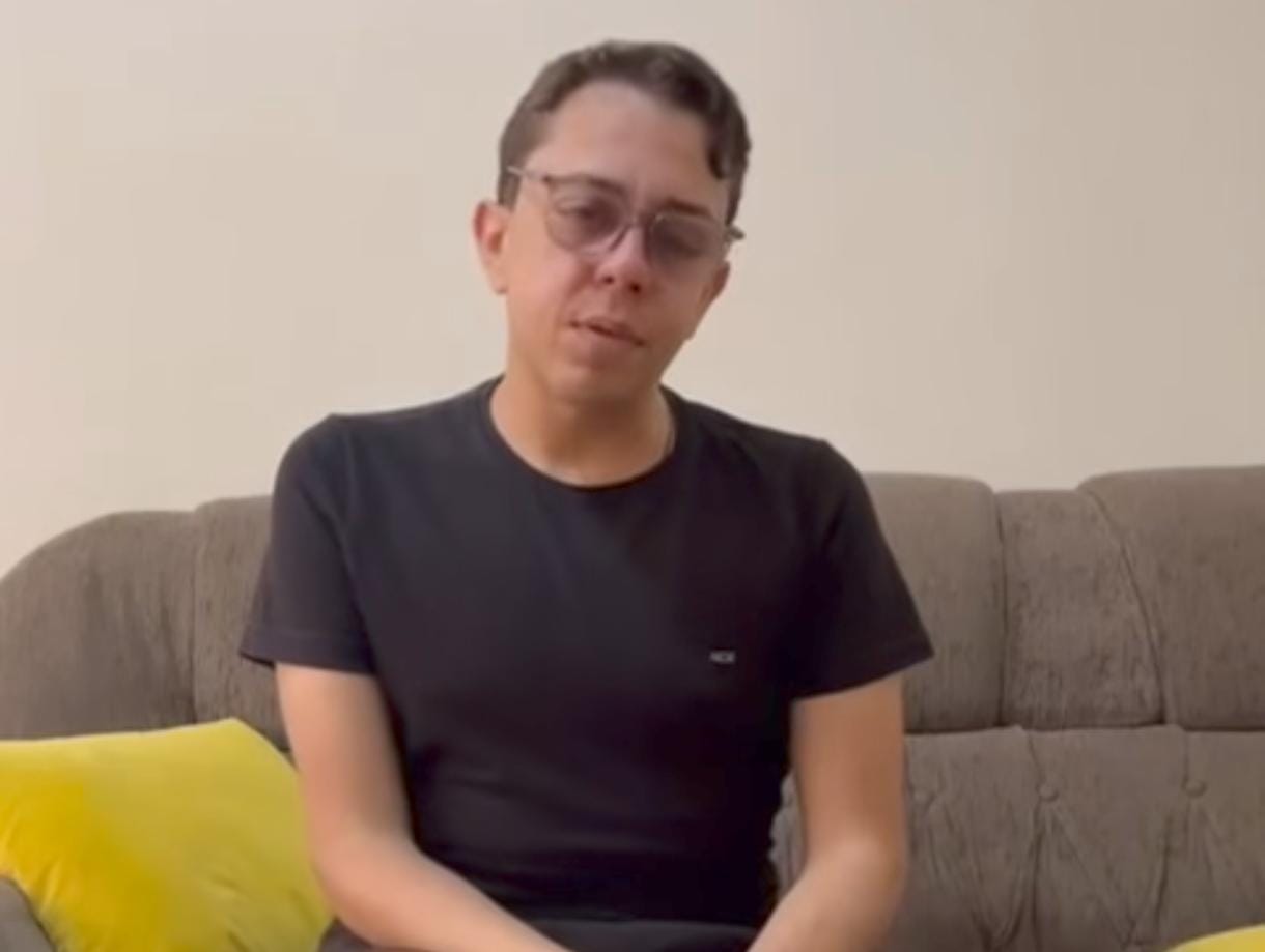 Quando a gente tem Deus, tem tudo Alex enfrenta perda da visão e precisa de ajuda urgente para operar