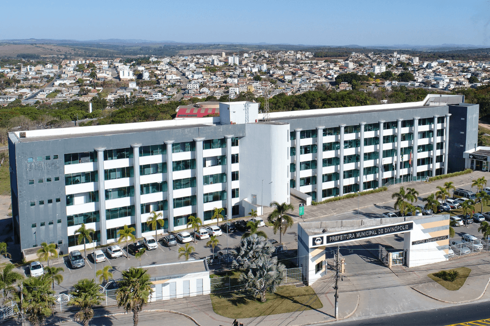 Redes sociais do prefeito como instrumento legítimo de informação pública