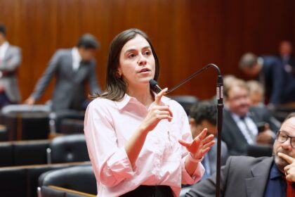 Deputada Lohanna critica falta de plano de Zema para aplicar R$ 1,8 bilhão do programa Juros por Educação