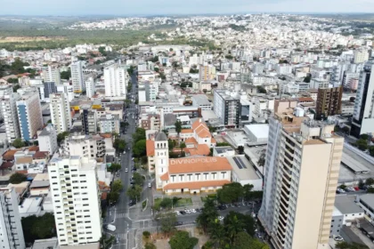 Editorial “Farra” Só se for de cultura e desenvolvimento e isso parece incomodar