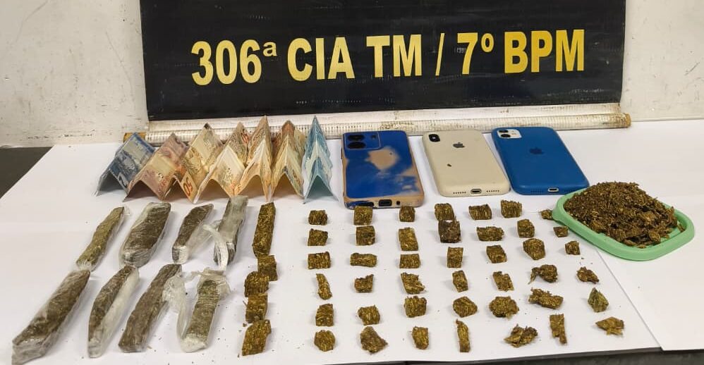 Polícia Militar prende três suspeitos e apreende drogas em Bom Despacho