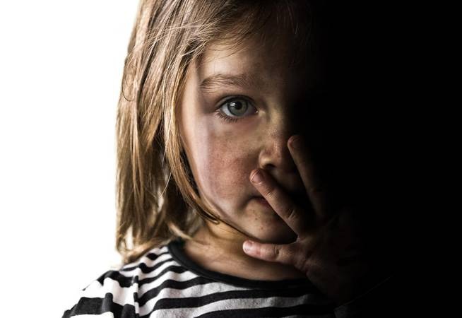 Professora é indiciada por maus-tratos a crianças de creche municipal em Arcos