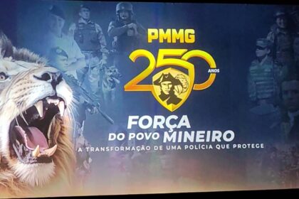 Policial que salvou bebê de 4 meses engasgado em Divinópolis recebe honraria em evento que lança documentário dos 250 anos da PMMG