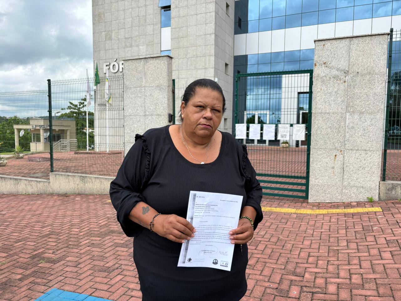 Ana Paula do Quintino se emociona ao denunciar convocação de mulher morta para depor em processo da MG-050