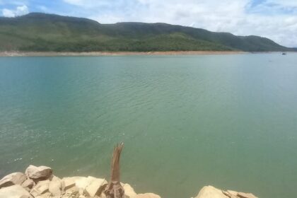 Homem de Divinópolis desaparece após barco virar no Rio Grande; Bombeiros retomam buscas