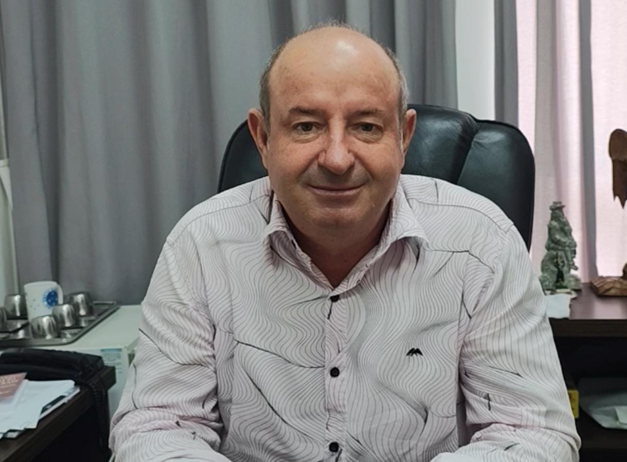 Israel da Farmácia faz balanço de 2025, destaca economia histórica da Câmara e projeta futuro político com cautela