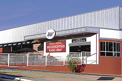 Supermercado Rena é condenado por homofobia, assédio moral e violação da liberdade religiosa em Divinópolis