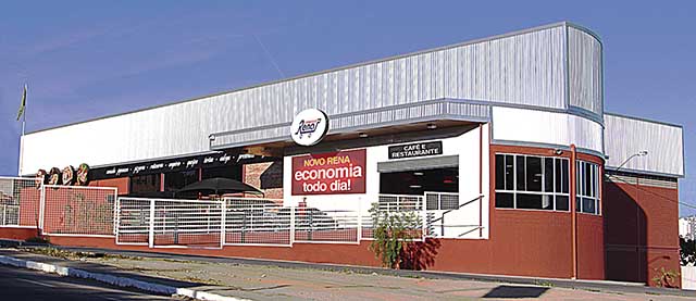 Supermercado Rena é condenado por homofobia, assédio moral e violação da liberdade religiosa em Divinópolis