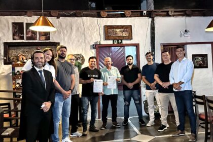 Abrasel e Sindhorb formalizam união institucional para fortalecer setor de bares e restaurantes no Centro-Oeste de Minas