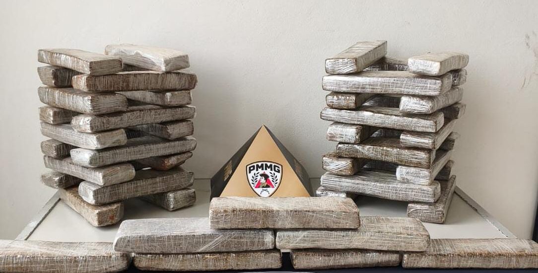 Combate ao Crime Polícia Militar de Divinópolis desarticula entrega de drogas vinda do Estado de São Paulo