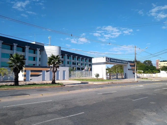 Prefeitura de Divinópolis nega pedido do MPMG para revogar lei da Bíblia como material paradidatico nas escolas