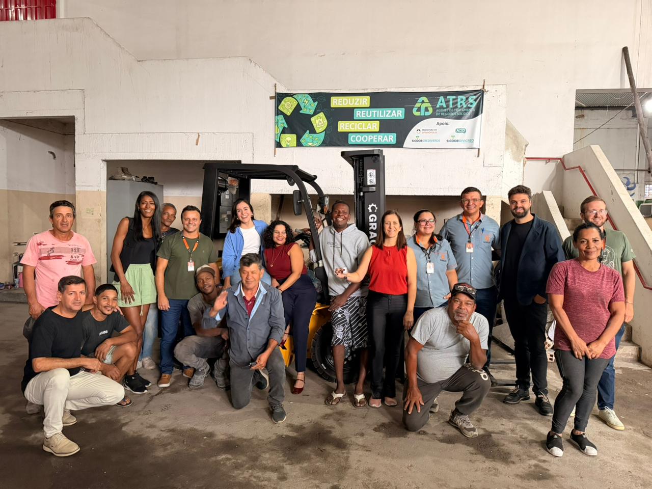 Investimento Ambiental Deputada Lohanna França entrega emenda de R$ 150 mil para reciclagem em Divinópolis