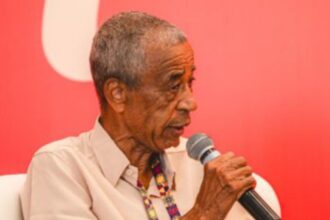 Trajetória do jornalista Roberto Pereira é coroada com a Medalha Candidés, a maior honraria do município de Divinópolis