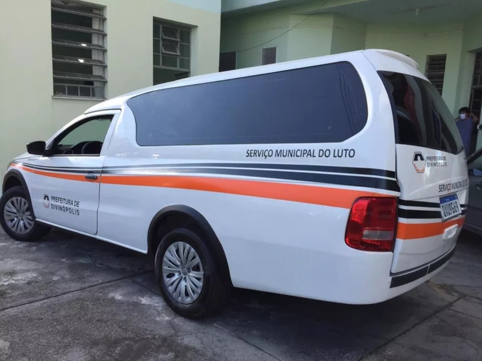 Familiar denuncia horas de espera por corpo de parente antes de velório em Divinópolis