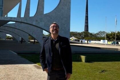 São João de Deus representa Divinópolis em Brasília e participa de sanção histórica de lei para hospitais filantrópicos