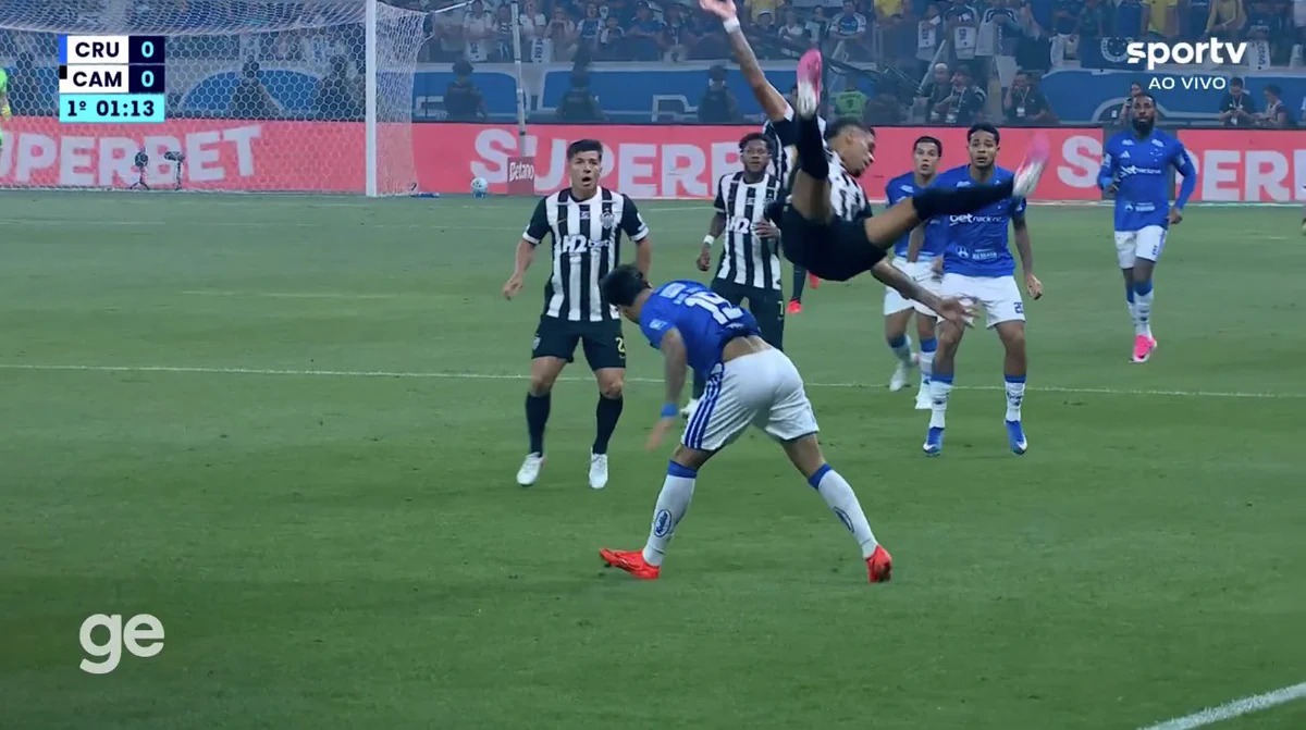 STJD denuncia Kaio Jorge por entrada em Ruan no clássico; atacante do Cruzeiro pode pegar até seis jogos de suspensão