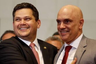 Para blindar Moraes, Alcolumbre avisa que vai barrar impeachment no Senado e manda recado velado a Flávio Bolsonaro