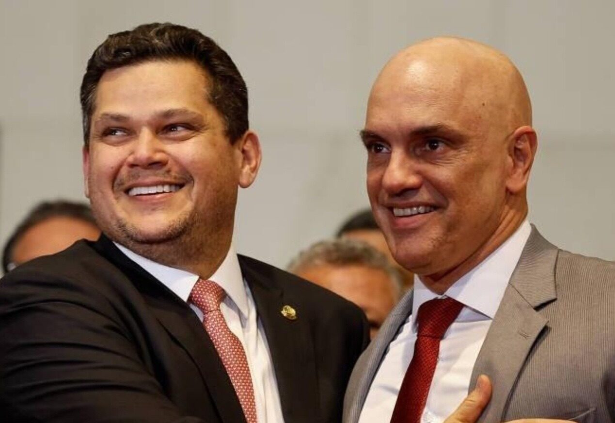 Para blindar Moraes, Alcolumbre avisa que vai barrar impeachment no Senado e manda recado velado a Flávio Bolsonaro